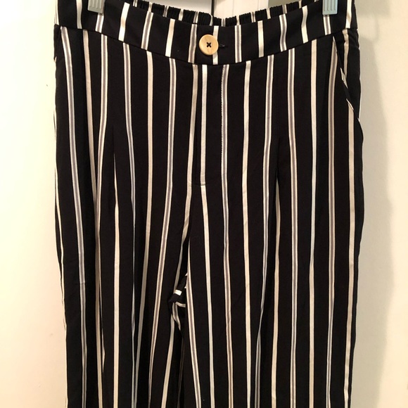 NWOT Rae Mode Black pants w cream and gray stripes. Sz Small - Picture 1 of 7